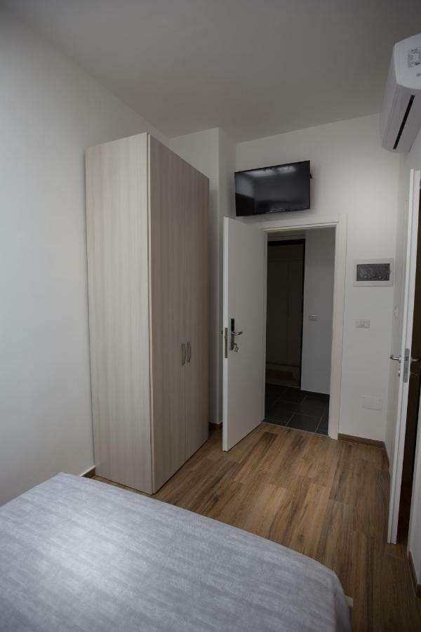 B&B Marco Polo 16 Trinitapoli Exterior foto